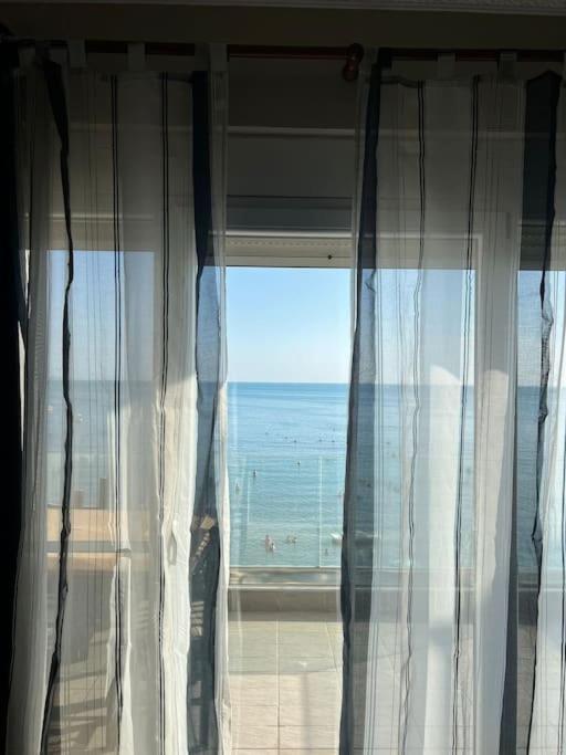 Seaside Apartment Durrës Exterior foto