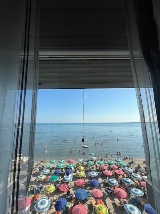 Seaside Apartment Durrës Exterior foto